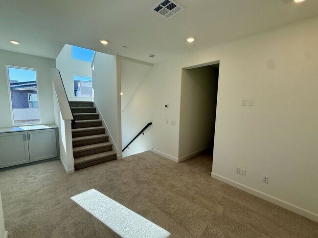 Building Photo - 2025 Build, 3 Bedroom 2.5 bath with over 2000sqft!!!