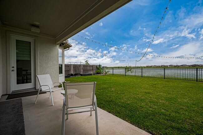 Building Photo - 18311 Licola Mdw Ln