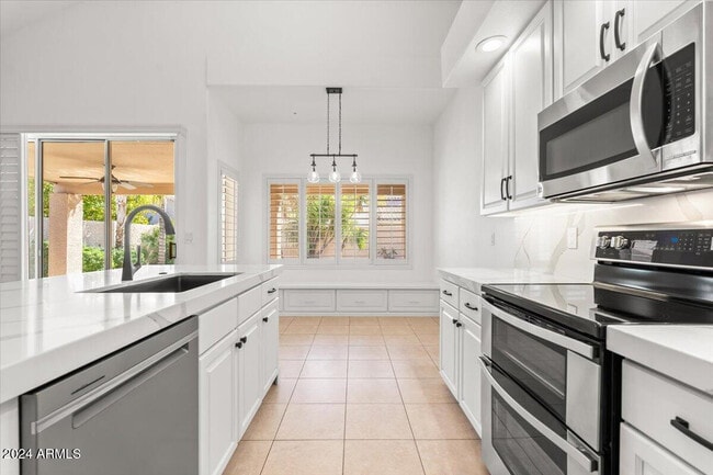 Building Photo - 9331 E Wood Dr