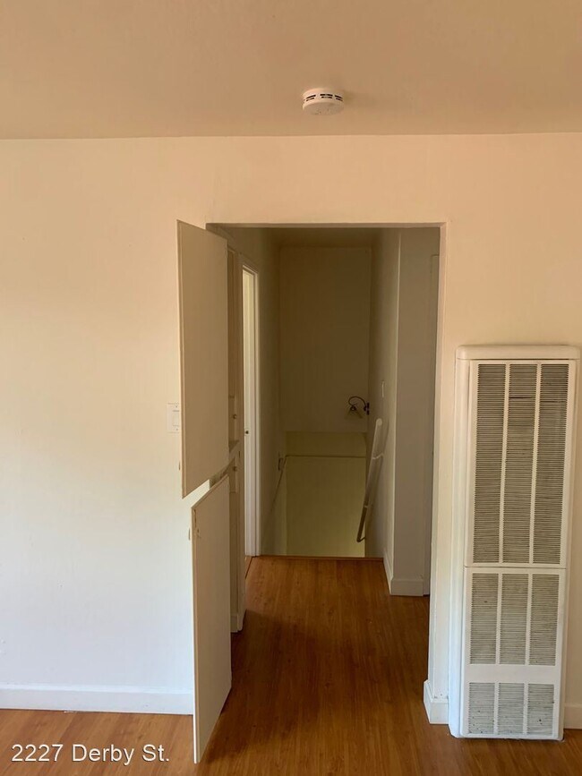 Building Photo - 2227 Derby St