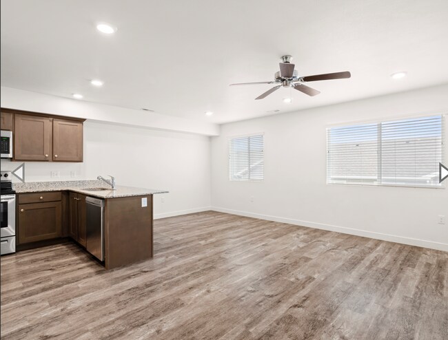 Building Photo - Lovely 3 bedroom, 3.5 bathroom townhome in Herriman!