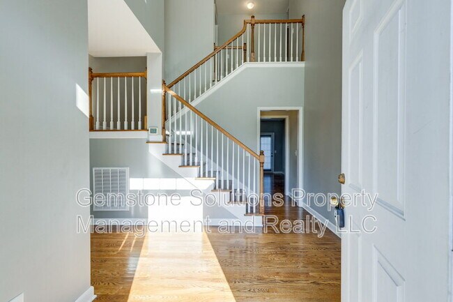 Building Photo - 1035 Watauga Ct