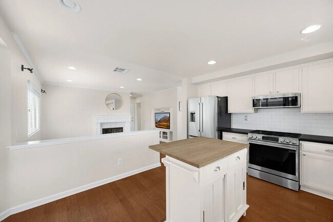 Building Photo - 934 Big Spring Ct