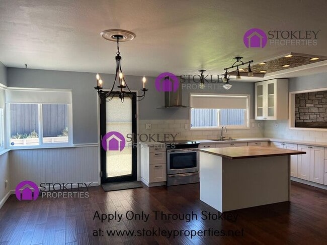 Building Photo - 1650 Mendocino Dr