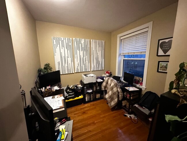 Building Photo - 17 Highgate St