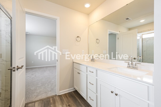 Building Photo - now