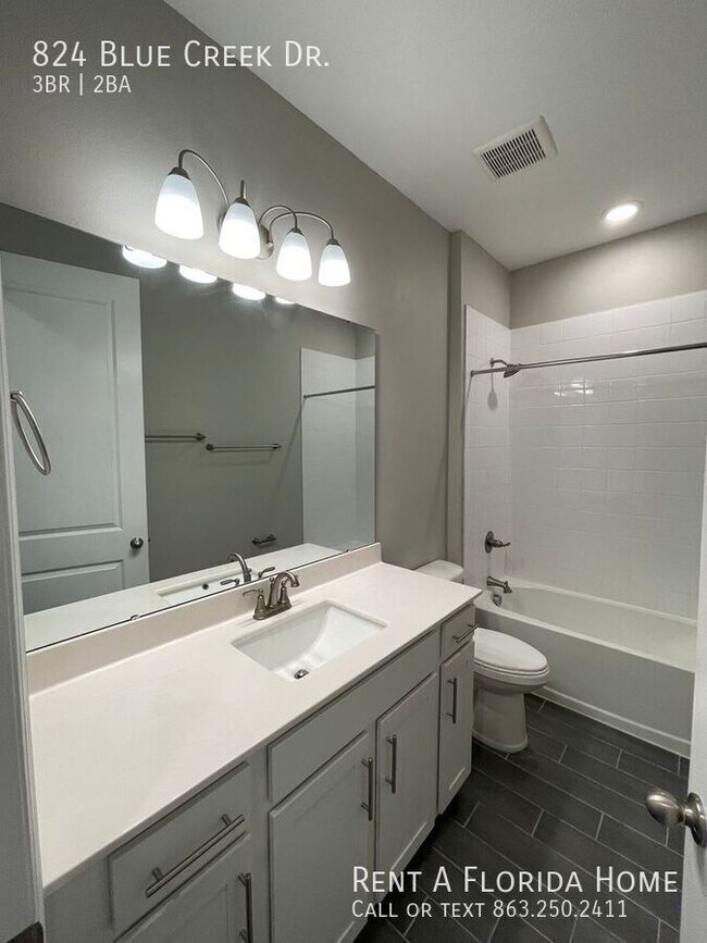 Building Photo - 824 Blue Creek Dr