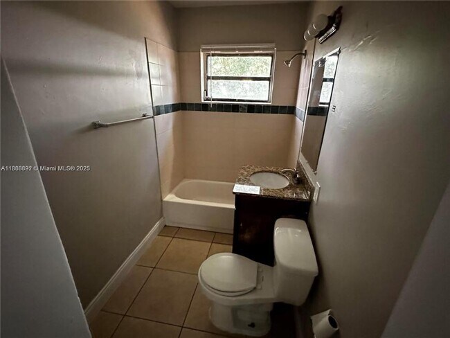 Building Photo - 3 bedroom in North Miami Beach FL 33179