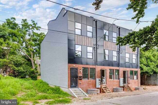 Building Photo - 2314 N Sydenham St