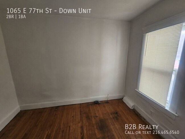 Building Photo - 1065 E 77th St