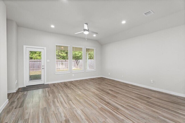 Building Photo - 14334 Winema View Ln