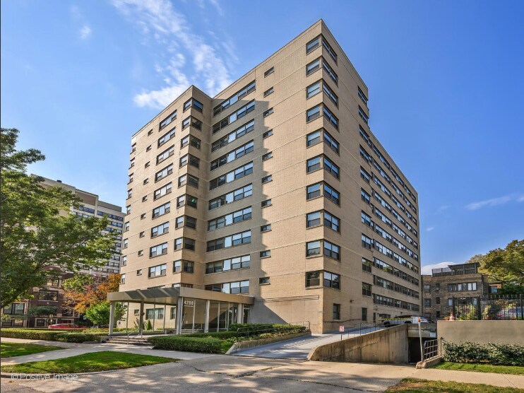 4200 N. Marine - 4200 N Marine Dr