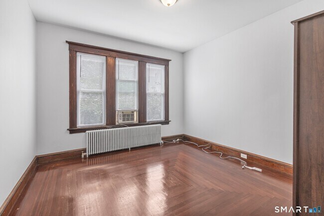 Building Photo - 66 Brownell St