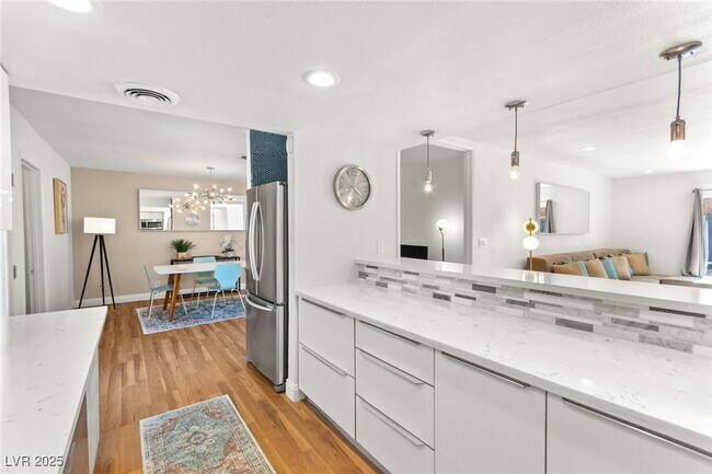 Building Photo - 1531 Commanche Dr