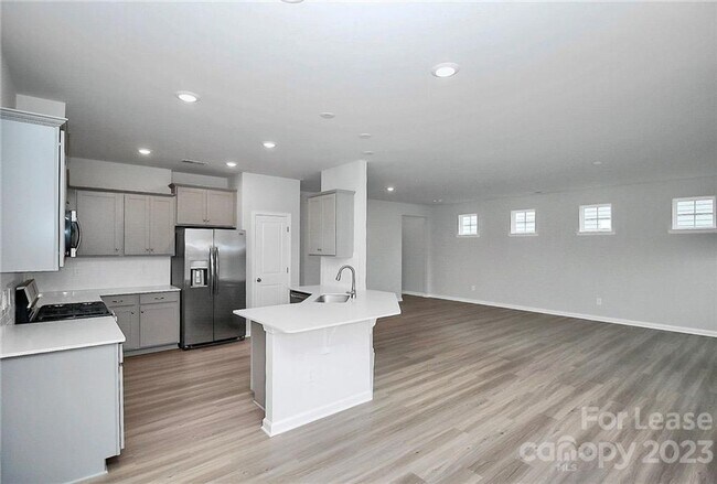 Building Photo - Stunning Almost New Home in desirable Chat...