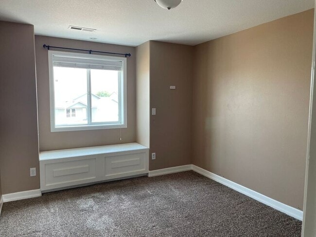 Building Photo - 5524 Cleveland Ln
