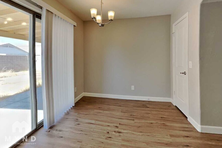 Building Photo - 12333 W Rosewood Dr