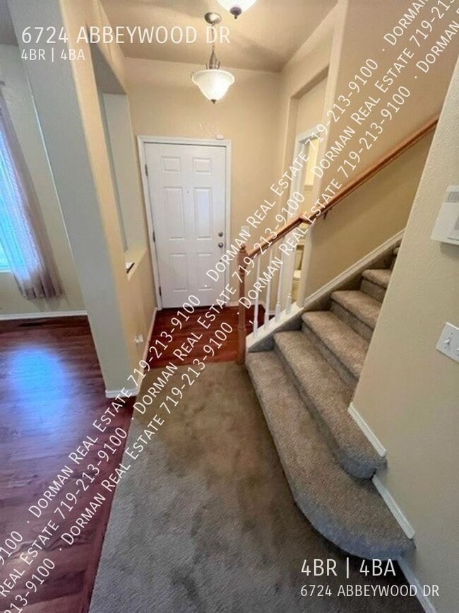 Building Photo - 6724 Abbeywood Dr