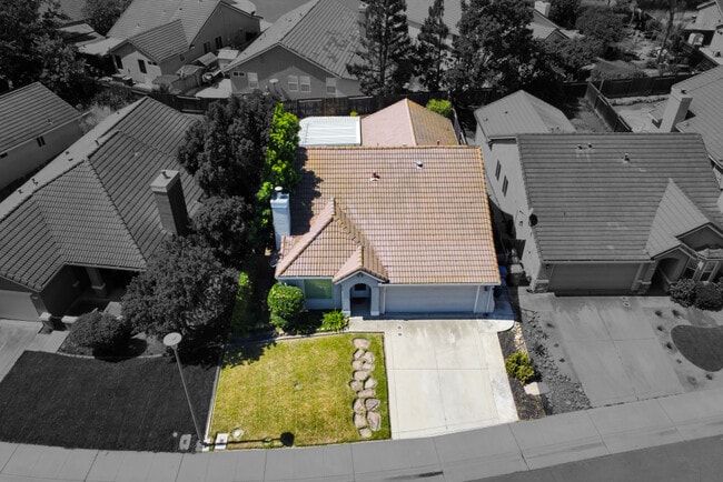 Building Photo - 3635 Poppy Hill Way