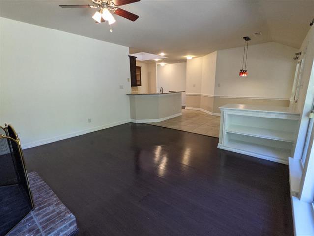Building Photo - 1321 Meadowbrook Dr