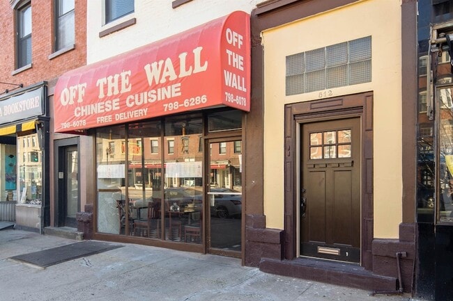 Building Photo - 512 Washington St