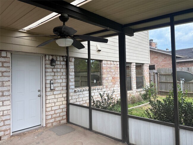 Building Photo - 2942 Jenny Dr