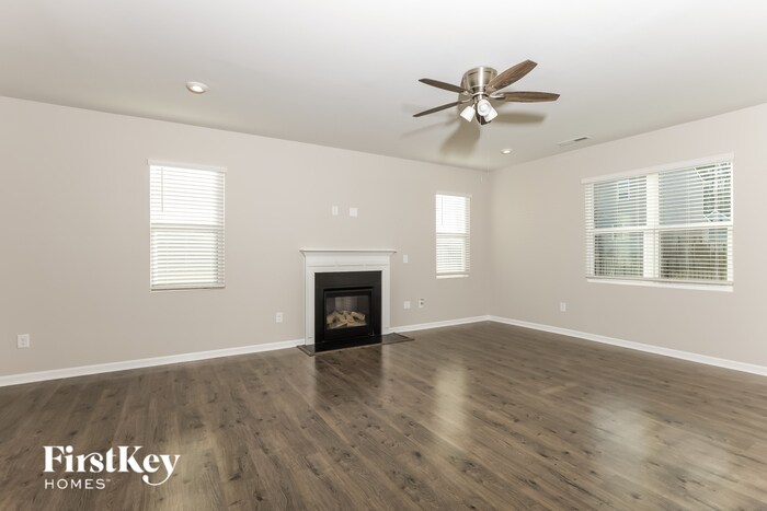 Building Photo - 304 Whispering Wind Way