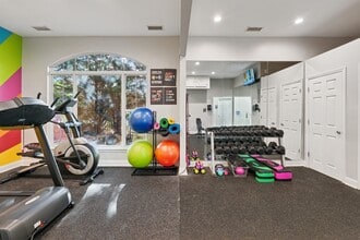 Building Photo - Tower Place