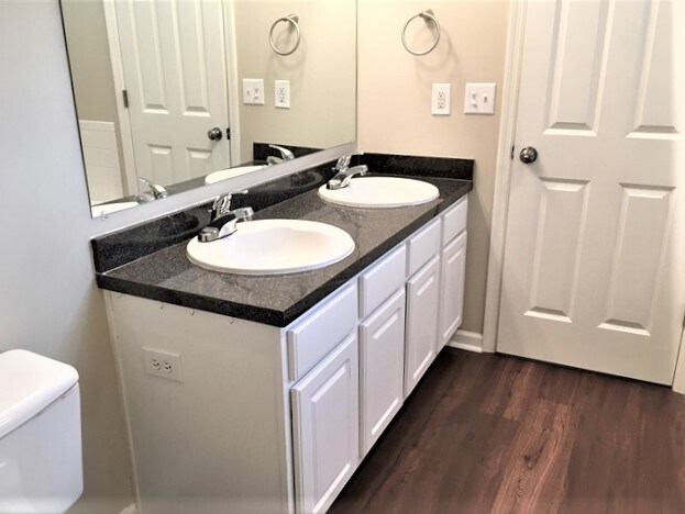 Building Photo - 112 Knightsbridge Rd