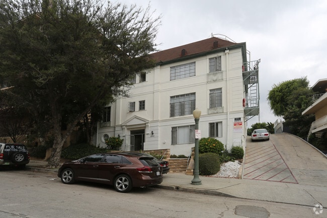 Building Photo - 530 GLENROCK AVE.