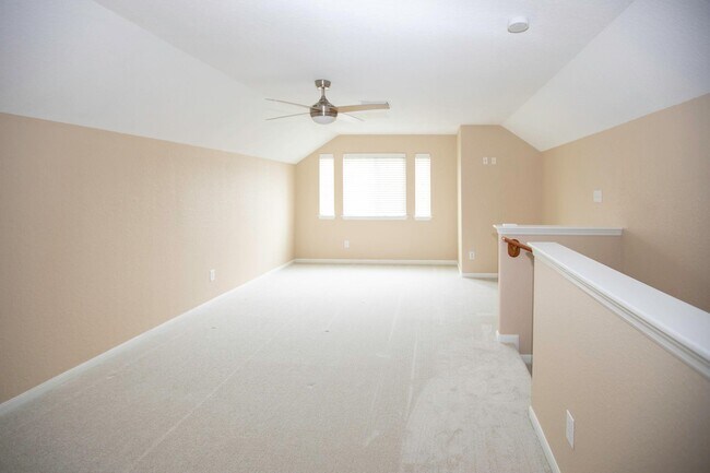 Building Photo - 3006 Reindeer Crescent