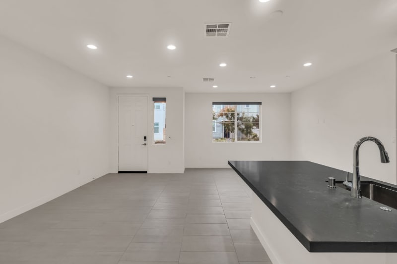 Building Photo - 4252 E Sage Paseo