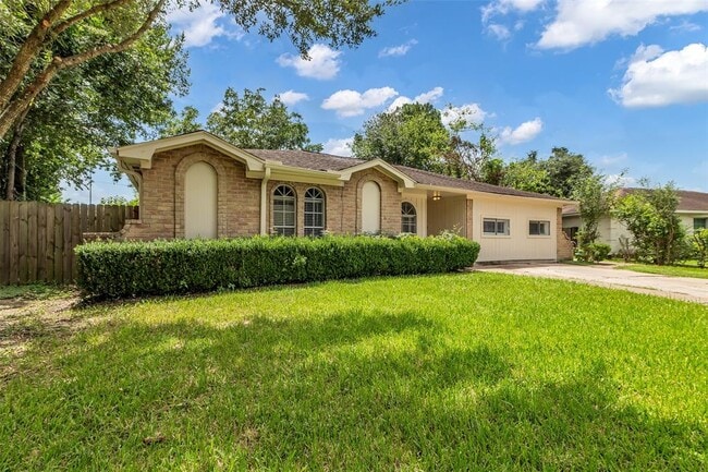 Building Photo - 12331 Flushing Meadows Dr