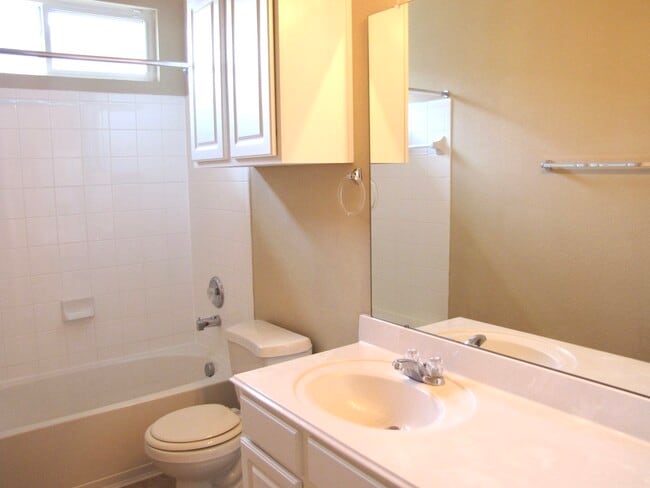 Building Photo - 5907 Turkey Creek