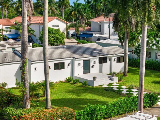 Building Photo - 1141 Hollywood Blvd