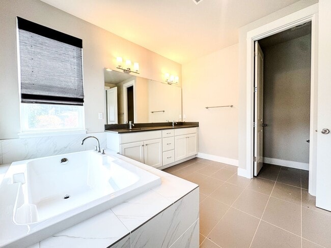 Building Photo - New 4 bed with bedroom and bath on main floor