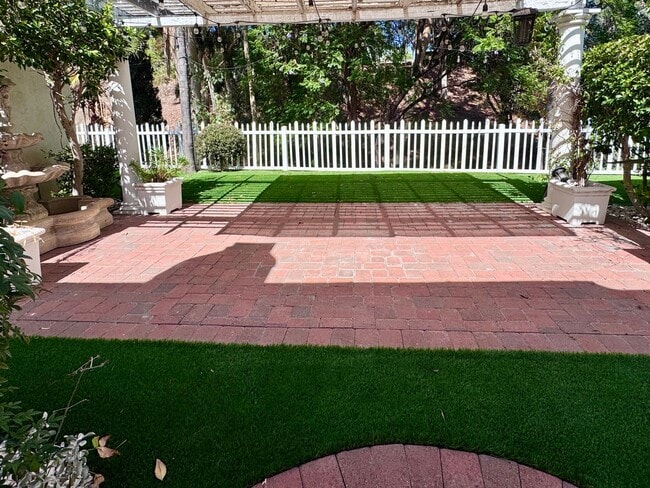 Building Photo - Beautifully remodeled 4 bedroom house in prime Woodland Hills Neighborhood