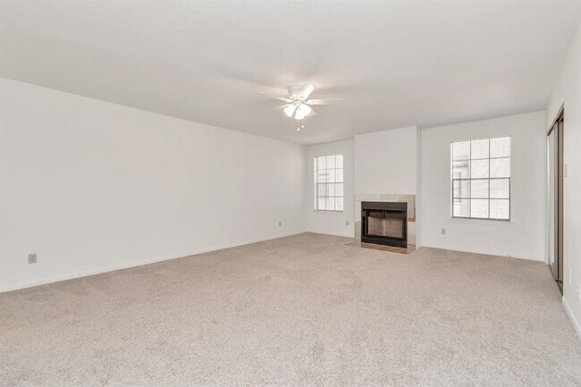 Building Photo - 9800 Pagewood Ln