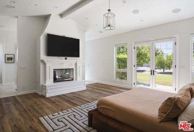 Building Photo - 1408 Plymouth Cir