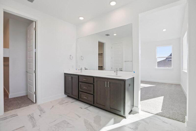 Building Photo - 1104 Yaupon Holly Dr