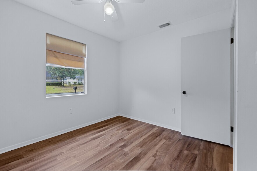 Building Photo - 115 Lucian Cir