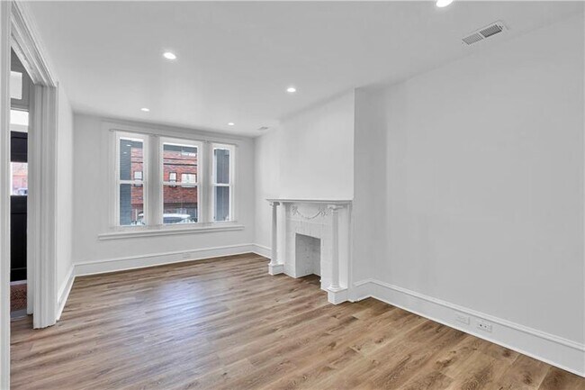 Building Photo - 3219 Kennett Sq