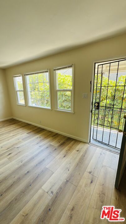 Building Photo - 383 Redondo Ave