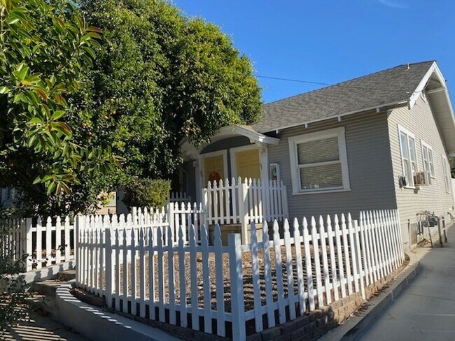 Building Photo - 58 S Crimea St