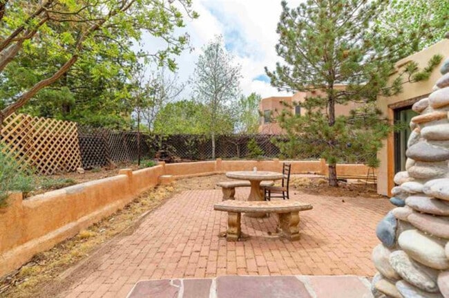 Building Photo - 3258 Nizhoni Dr