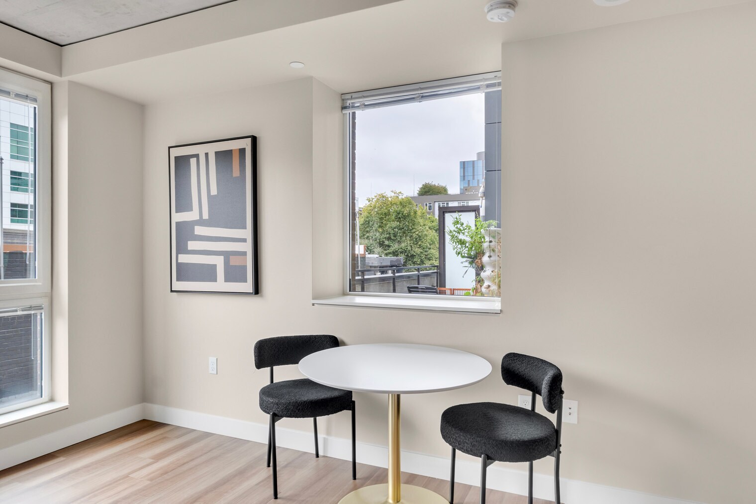 Building Photo - 101 Taylor Ave N