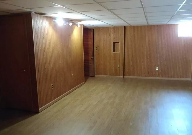 Building Photo - 1007 Foxwood Ln