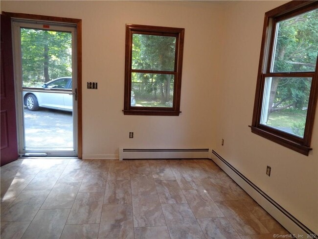 Building Photo - 44 Flat Rock Rd