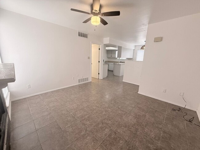 Building Photo - 3155 Posada Ct