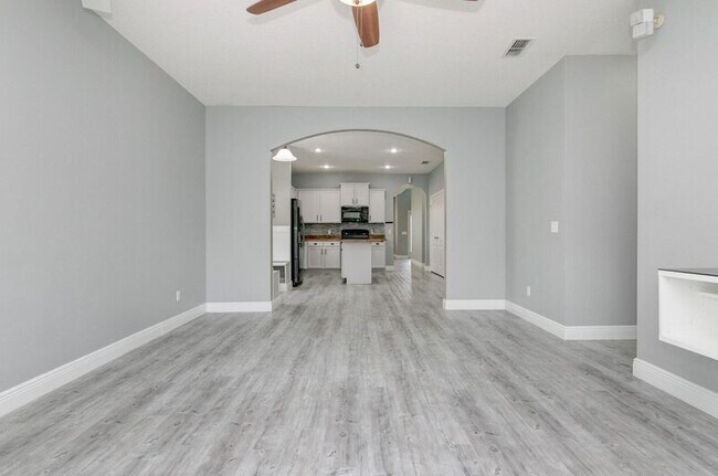 Building Photo - 1511 Whitewater Falls Dr